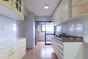 Image 32 - 920024