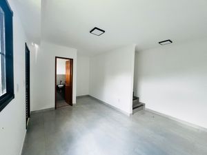Image 20 - 920030