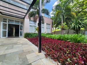 Image 22 - 920047
