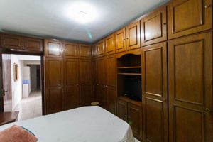Image 14 - 920065