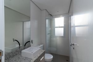 Image 30 - 920067