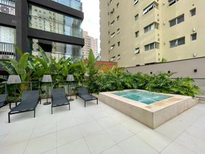Image 19 - 920076