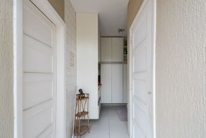 Image 41 - 920079