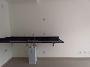 Image 7 - 920090