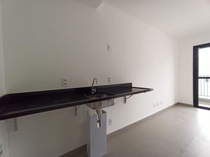 Image 10 - 920090