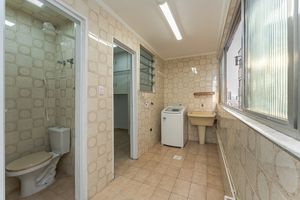 Image 21 - 920100