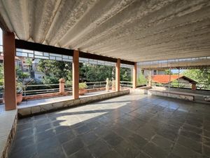 Image 33 - 920107