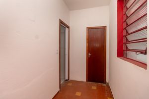 Image 7 - 920115