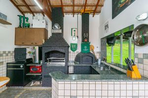 Image 35 - 920129