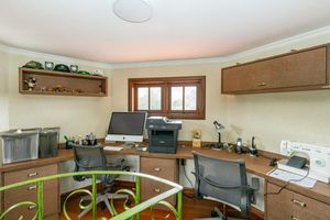 Image 38 - 920129