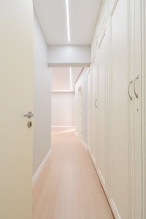 Image 44 - 920136