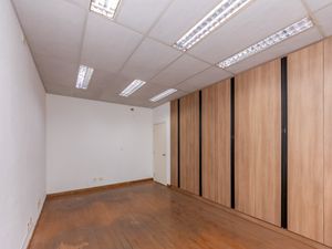 Image 25 - 920162