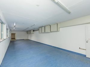 Image 3 - 920162