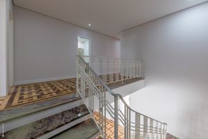 Image 6 - 920181