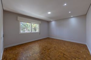 Image 10 - 920181