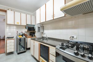 Image 18 - 920204