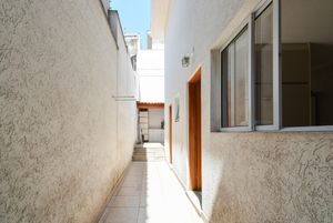 Image 19 - 920206