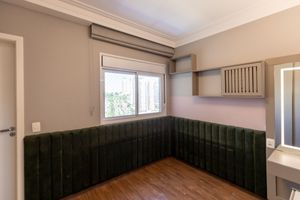 Image 37 - 920207