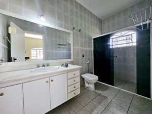 Image 31 - 920209