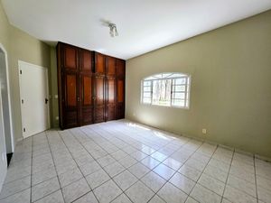 Image 33 - 920209