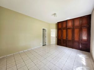 Image 34 - 920209