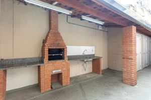 Image 33 - 920210