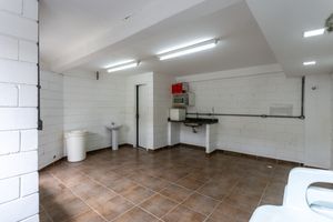 Image 35 - 920210