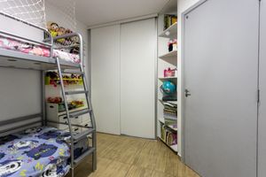 Image 21 - 920210