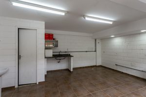 Image 34 - 920210