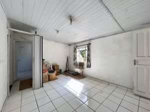 Image 44 - 920213