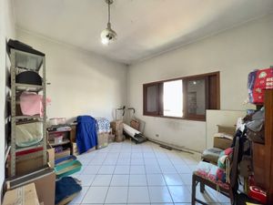 Image 23 - 920213