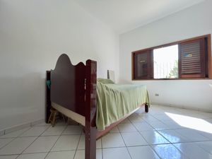 Image 21 - 920213