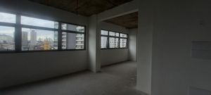 Image 6 - 920214
