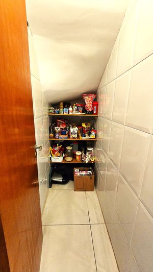 Image 8 - 920223