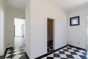Image 40 - 920227
