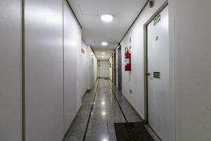 Image 24 - 920228