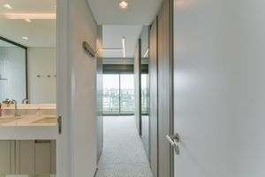 Image 38 - 920231