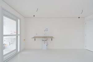 Image 16 - 920235