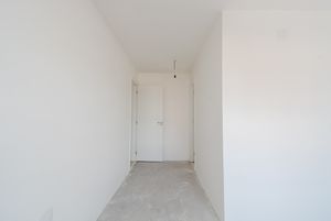 Image 37 - 920235