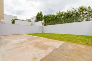Image 1 - 920239
