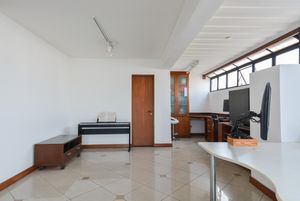 Image 39 - 920242