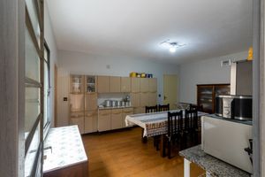 Image 19 - 920249