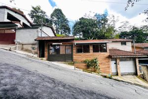 Image 21 - 920255
