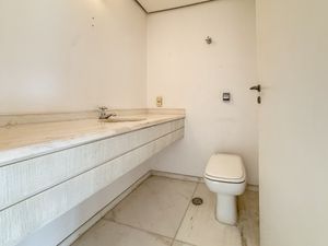 Image 11 - 920268