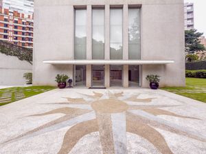 Image 32 - 920268