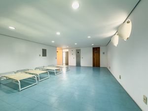 Image 39 - 920268