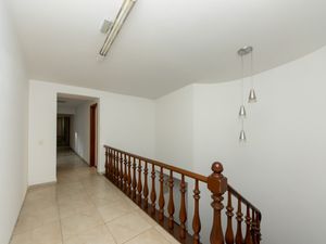 Image 15 - 920274