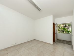 Image 26 - 920274