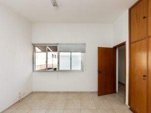 Image 35 - 920274