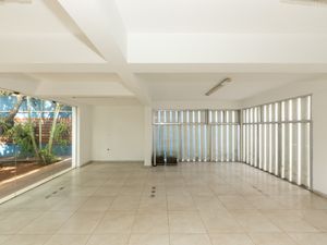 Image 7 - 920274